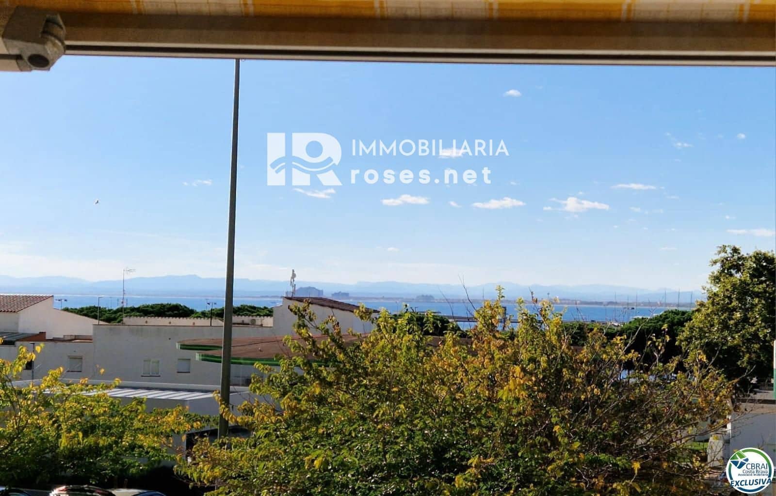 2 slaapkamer Flat te koop in Roses - € 225.000 (Ref: 9449325)