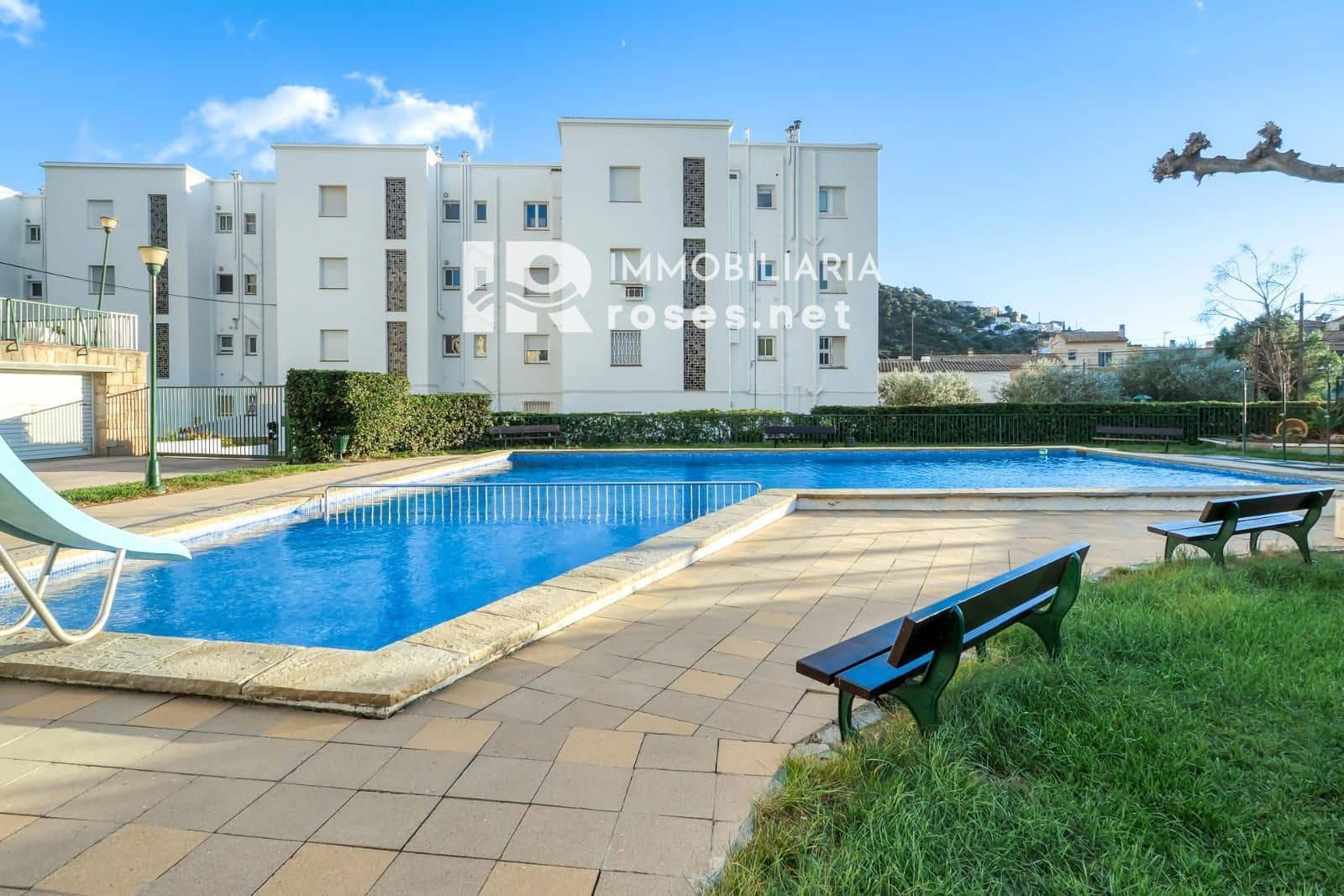 3 slaapkamer Flat te koop in Roses met zwembad - € 215.000 (Ref: 9449326)