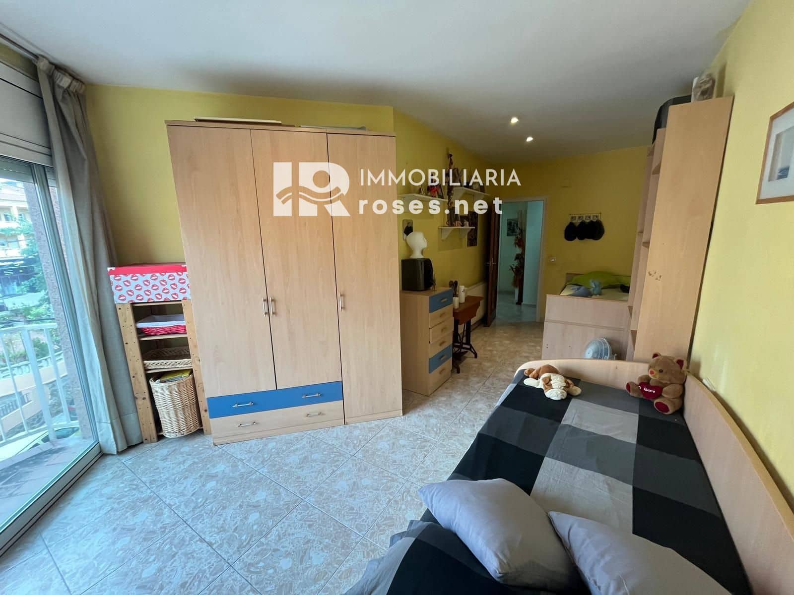 Piso de 4 habitaciones en Roses en venta - 199.500 € (Ref: 9449327)