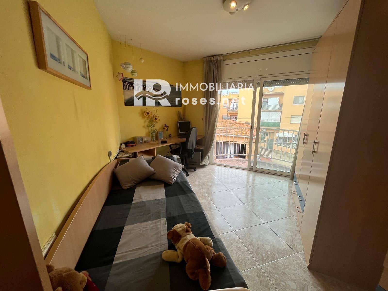 Piso de 4 habitaciones en Roses en venta - 199.500 € (Ref: 9449327)