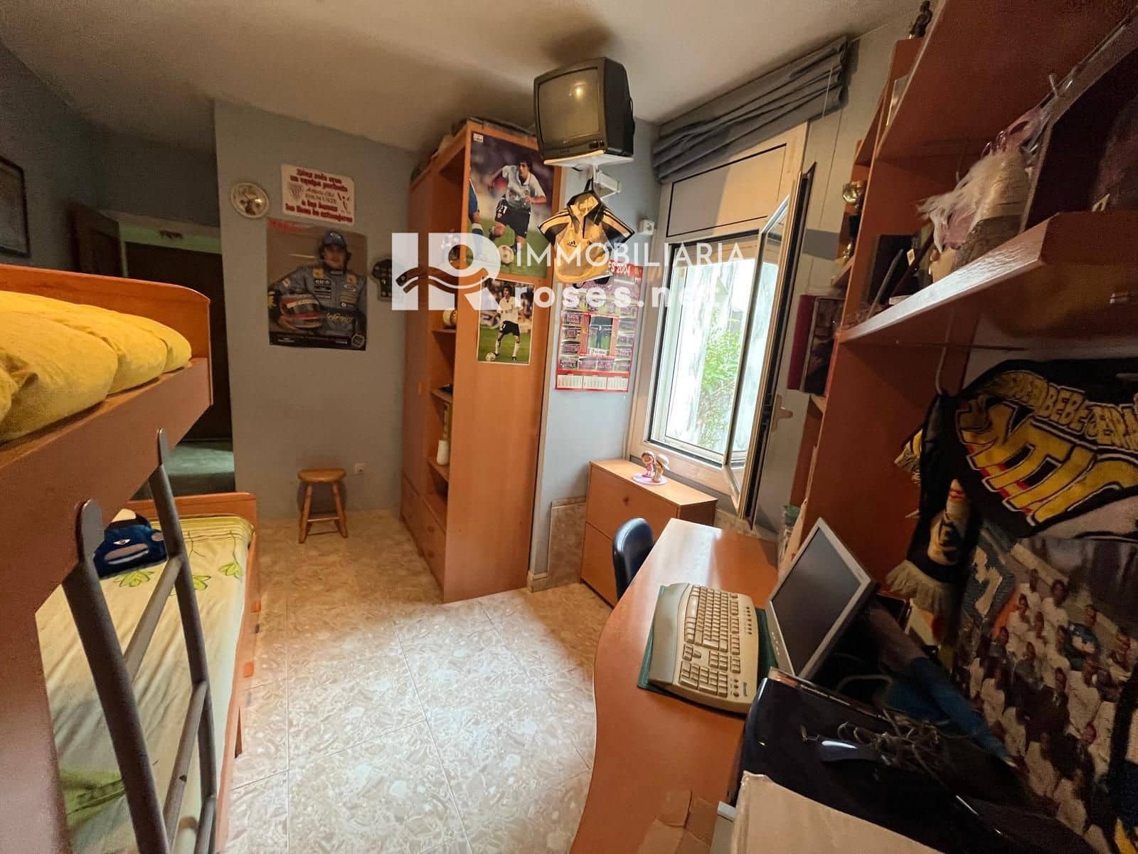 Piso de 4 habitaciones en Roses en venta - 199.500 € (Ref: 9449327)