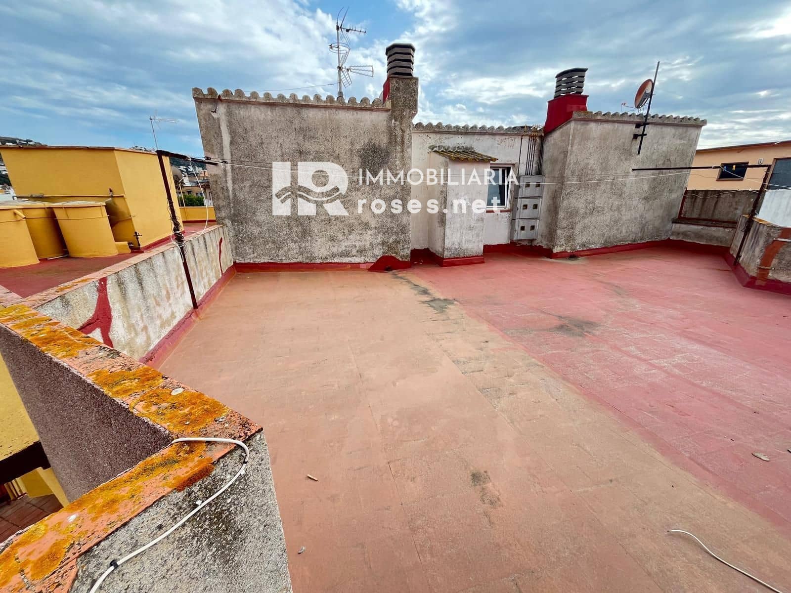 Piso de 4 habitaciones en Roses en venta - 199.500 € (Ref: 9449327)