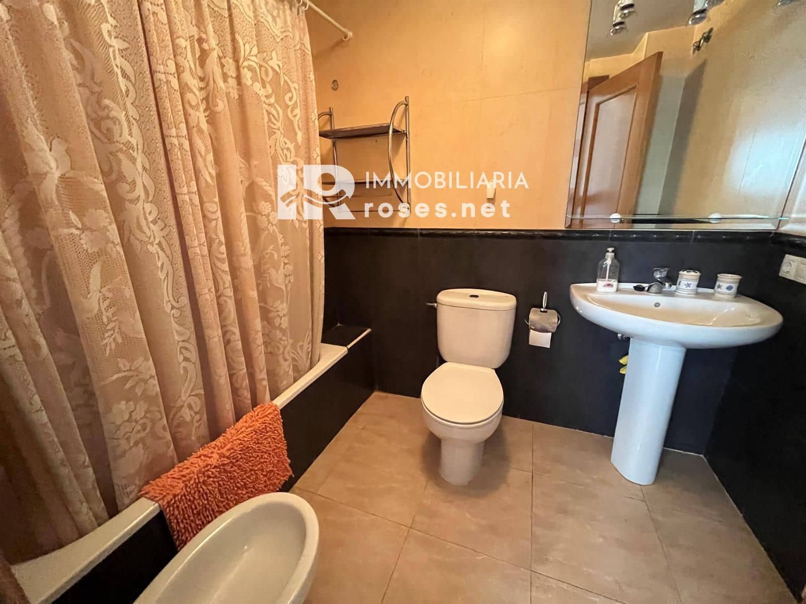 3 soveværelse Lejlighed til salg i Roses - € 287.000 (Ref: 9449329)