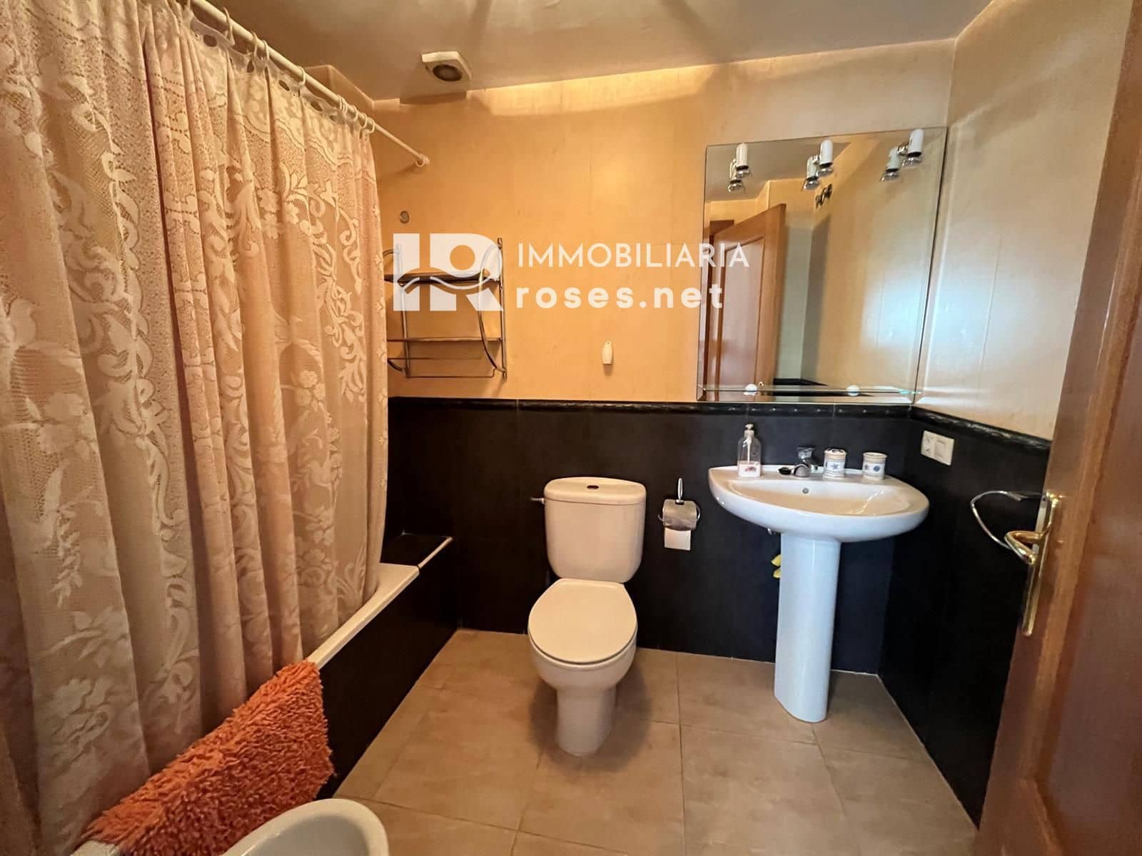 3 soveværelse Lejlighed til salg i Roses - € 287.000 (Ref: 9449329)