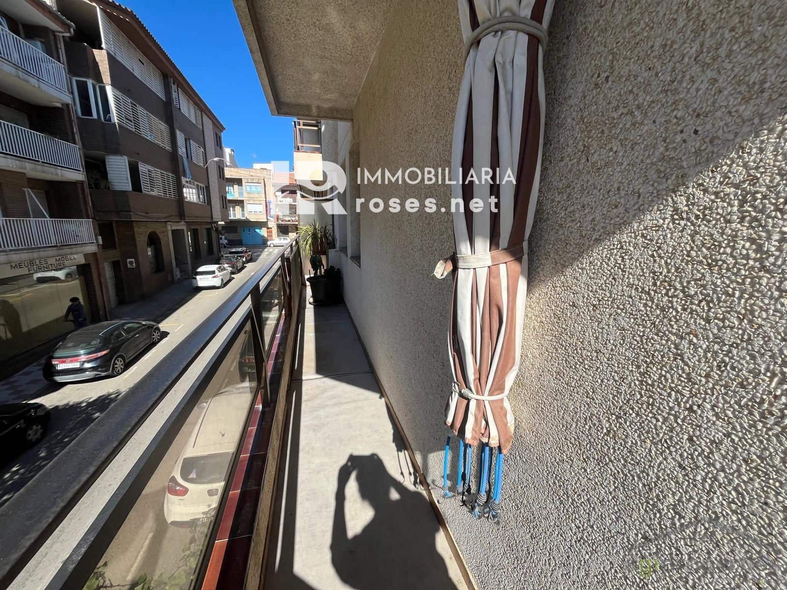 3 bedroom Flat for sale in Roses - € 230,000 (Ref: 9449331)