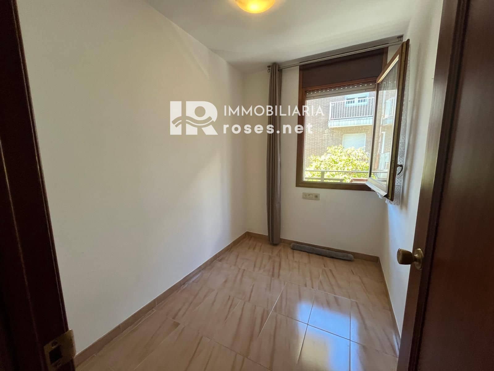 3 bedroom Flat for sale in Roses - € 230,000 (Ref: 9449331)