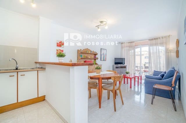 2 slaapkamer Flat te koop in Empuriabrava, Castelló d'Empúries met zwembad - € 195.000 (Ref: 9449332)