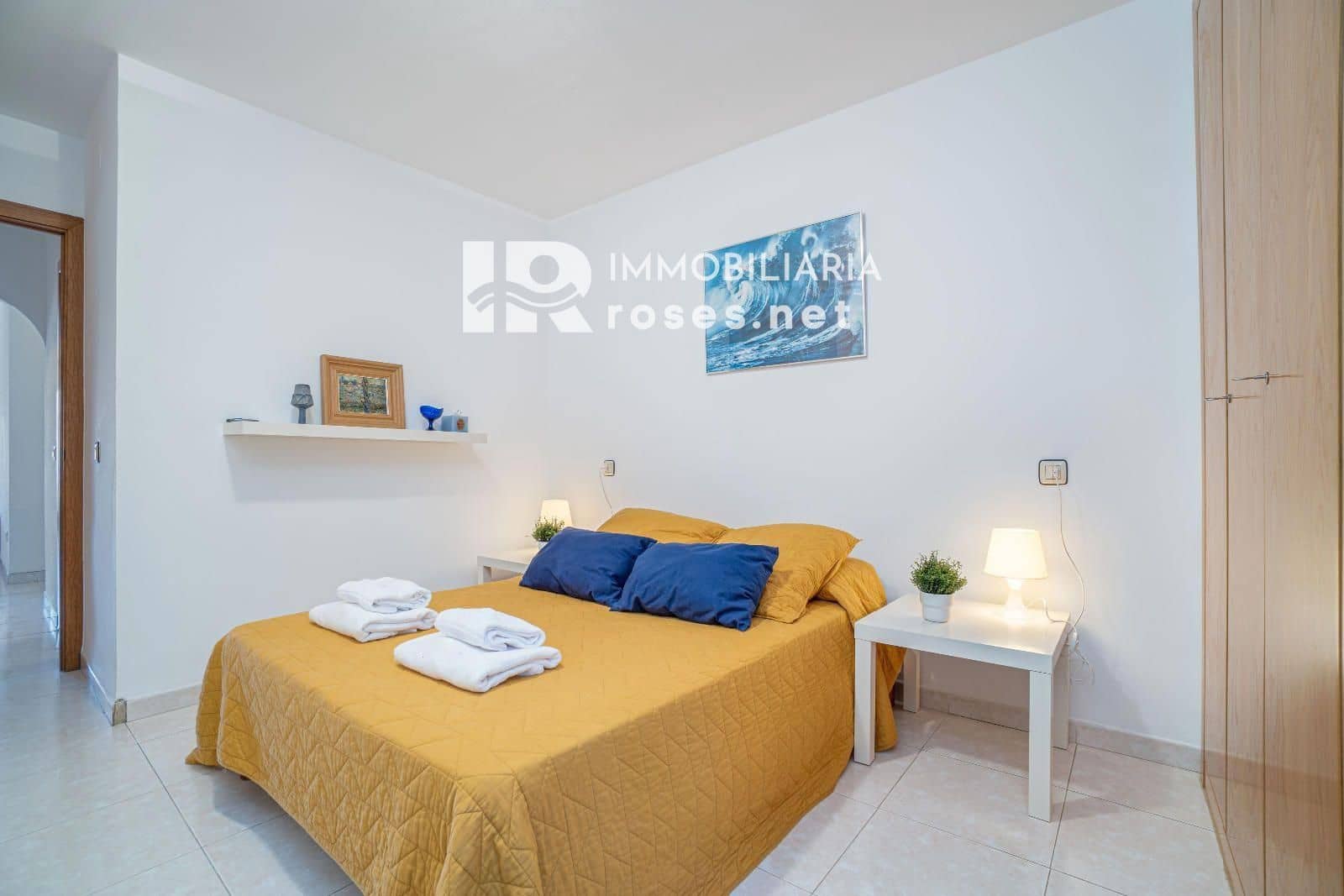 2 bedroom Flat for sale in Empuriabrava with pool - € 195,000 (Ref: 9449332)