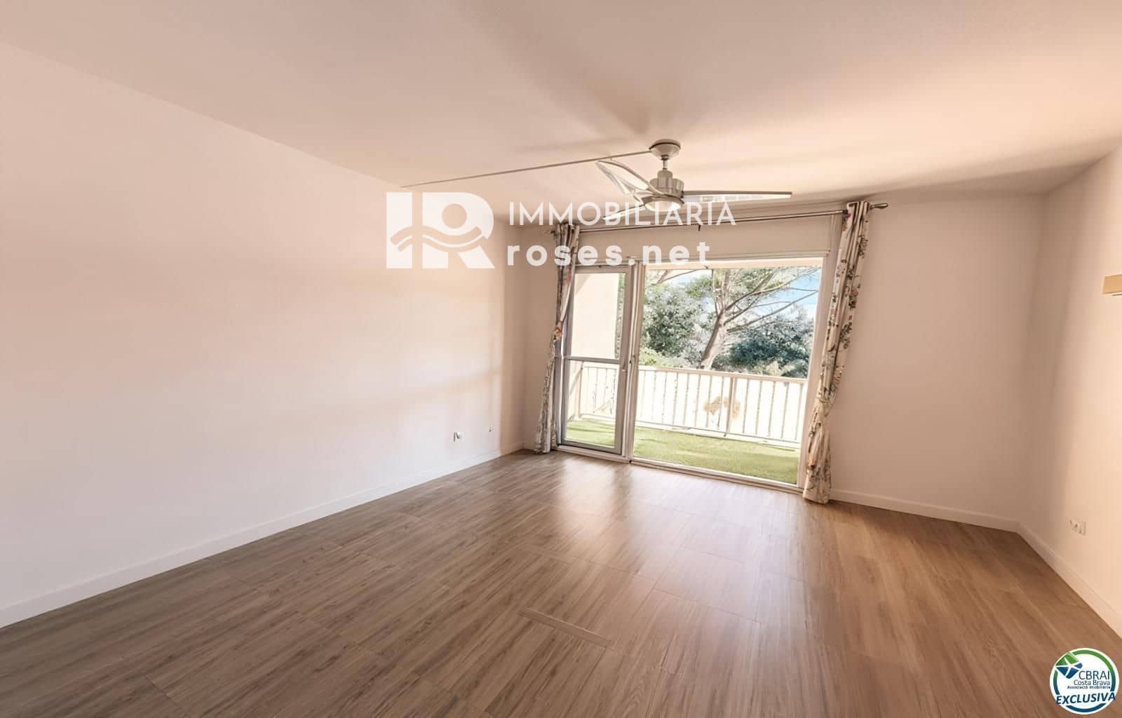 Leilighet til salgs i Pals med svømmebasseng - € 117 500 (Ref: 9449333)