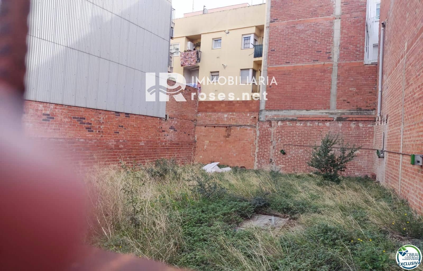 Byggetomt til salgs i Figueres - € 115 000 (Ref: 9449334)