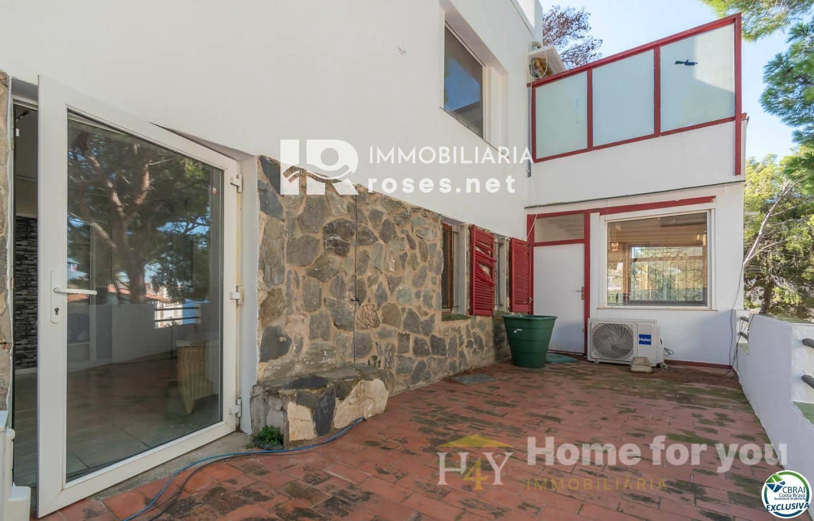 Chalet de 4 habitaciones en Roses en venta con garaje - 645.000 € (Ref: 9449335)