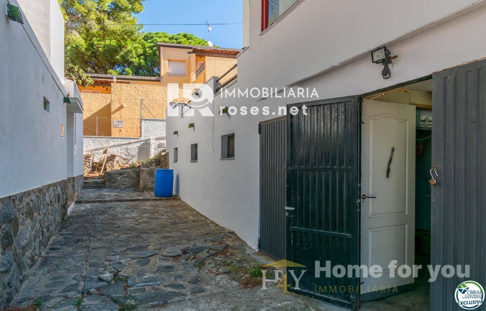 Chalet de 4 habitaciones en Roses en venta con garaje - 645.000 € (Ref: 9449335)