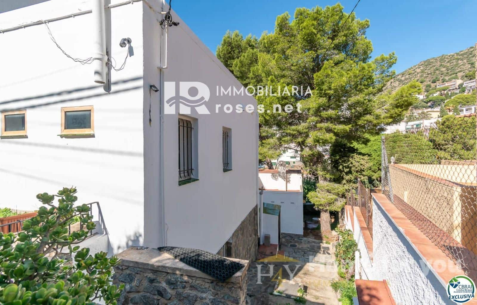 Chalet de 4 habitaciones en Roses en venta con garaje - 645.000 € (Ref: 9449335)