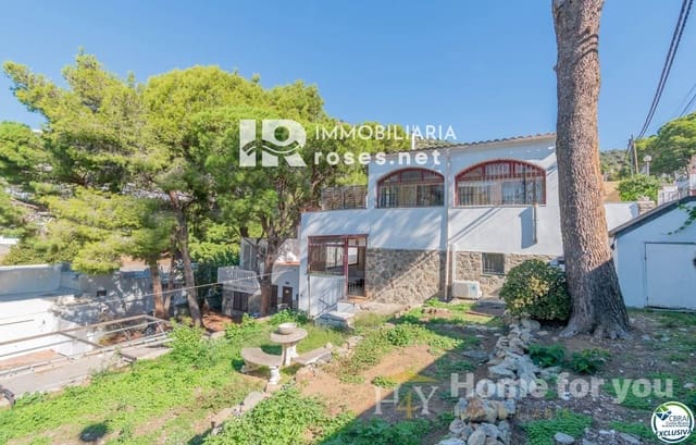 Chalet de 4 habitaciones en Roses en venta con garaje - 645.000 € (Ref: 9449335)