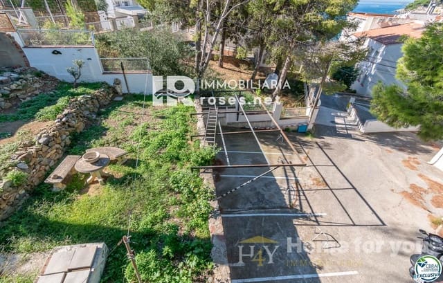 Chalet de 4 habitaciones en Roses en venta con garaje - 645.000 € (Ref: 9449335)