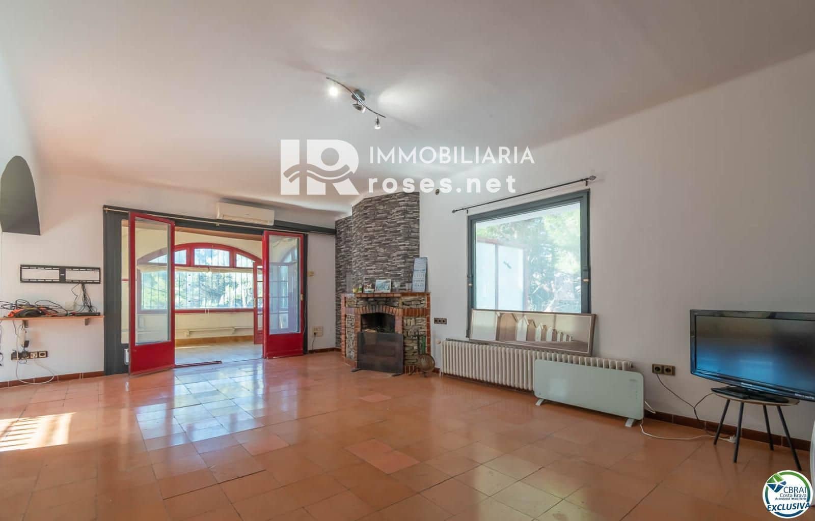 Chalet de 4 habitaciones en Roses en venta con garaje - 645.000 € (Ref: 9449335)