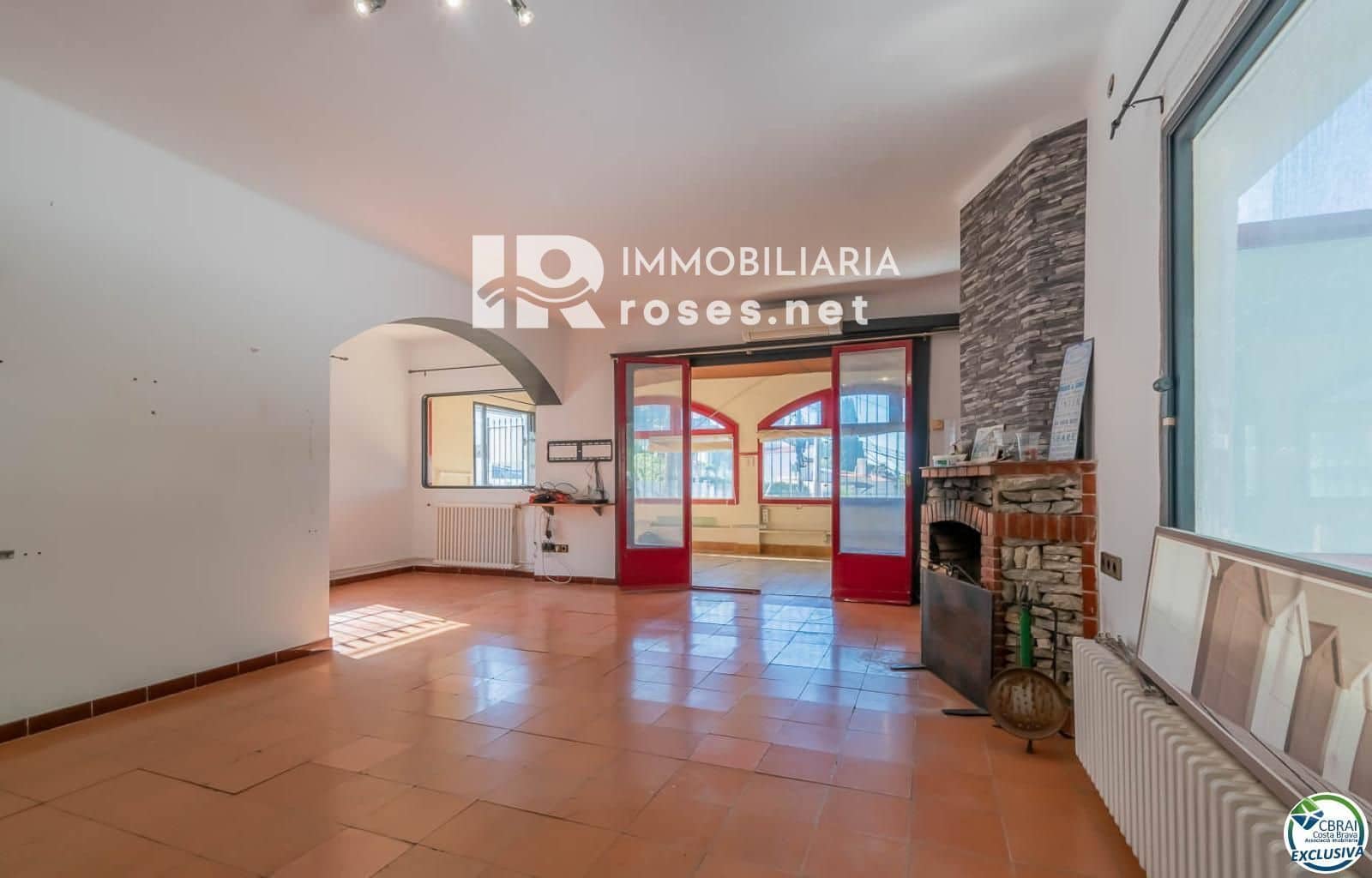 Chalet de 4 habitaciones en Roses en venta con garaje - 645.000 € (Ref: 9449335)