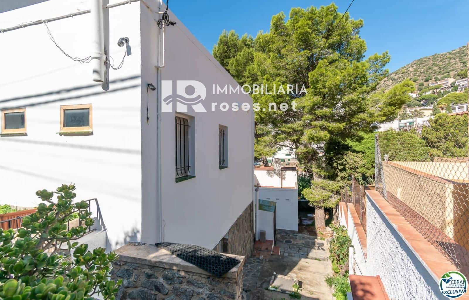Chalet de 4 habitaciones en Roses en venta con garaje - 645.000 € (Ref: 9449335)