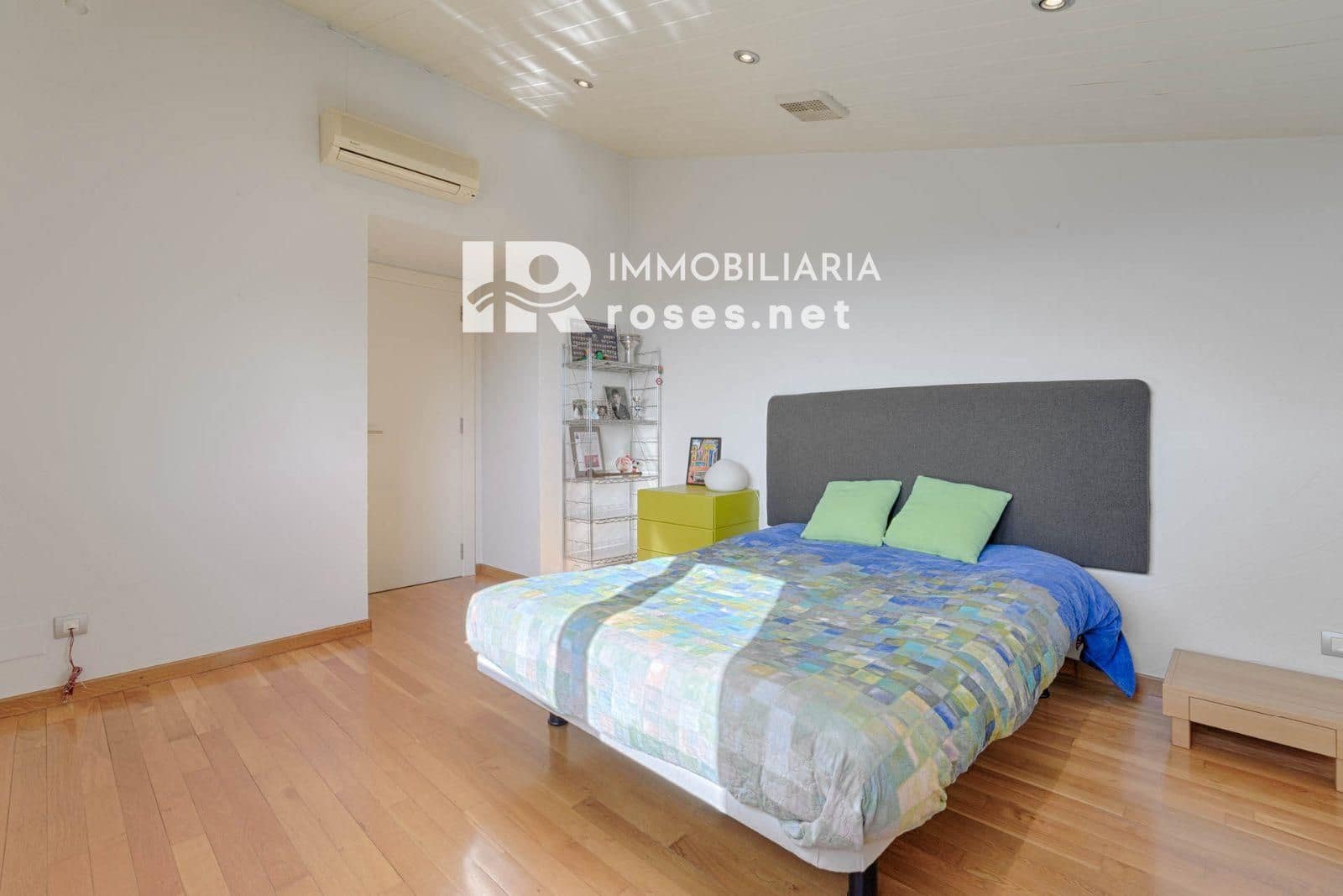 5 bedroom Villa for sale in La Jonquera with pool garage - € 890,000 (Ref: 9453434)