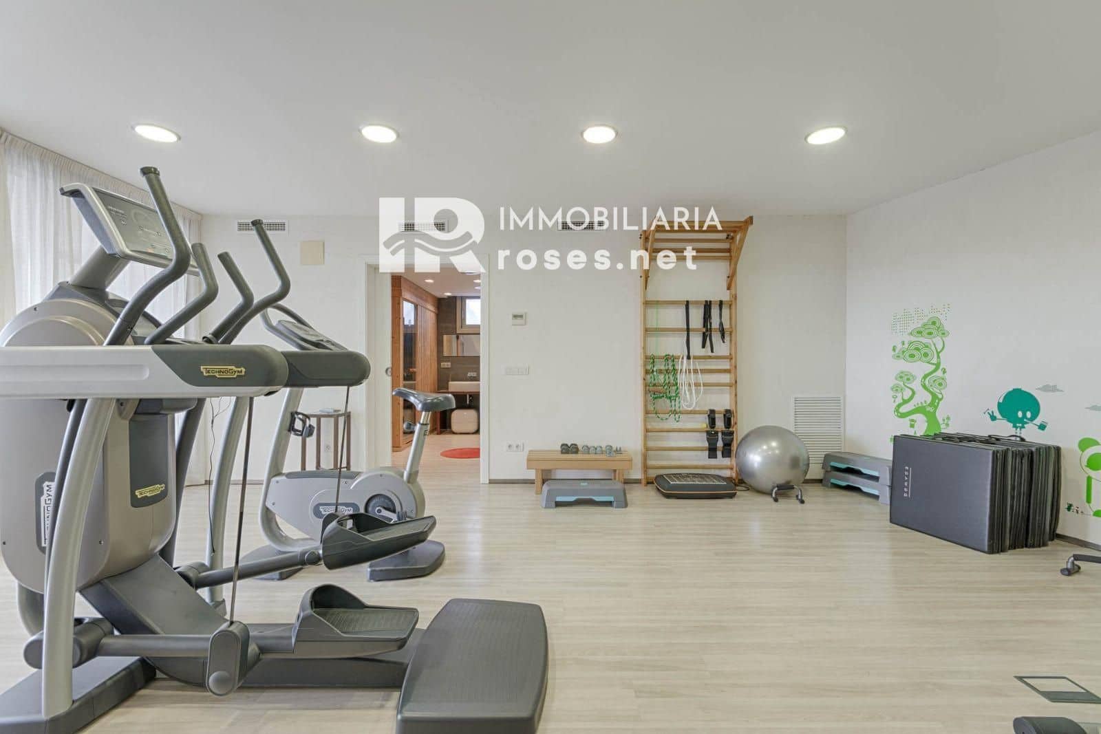 5 bedroom Villa for sale in La Jonquera with pool garage - € 890,000 (Ref: 9453434)