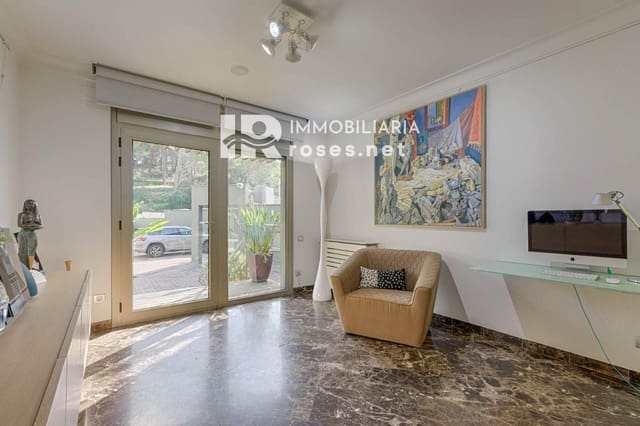 5 bedroom Villa for sale in La Jonquera with pool garage - € 890,000 (Ref: 9453434)