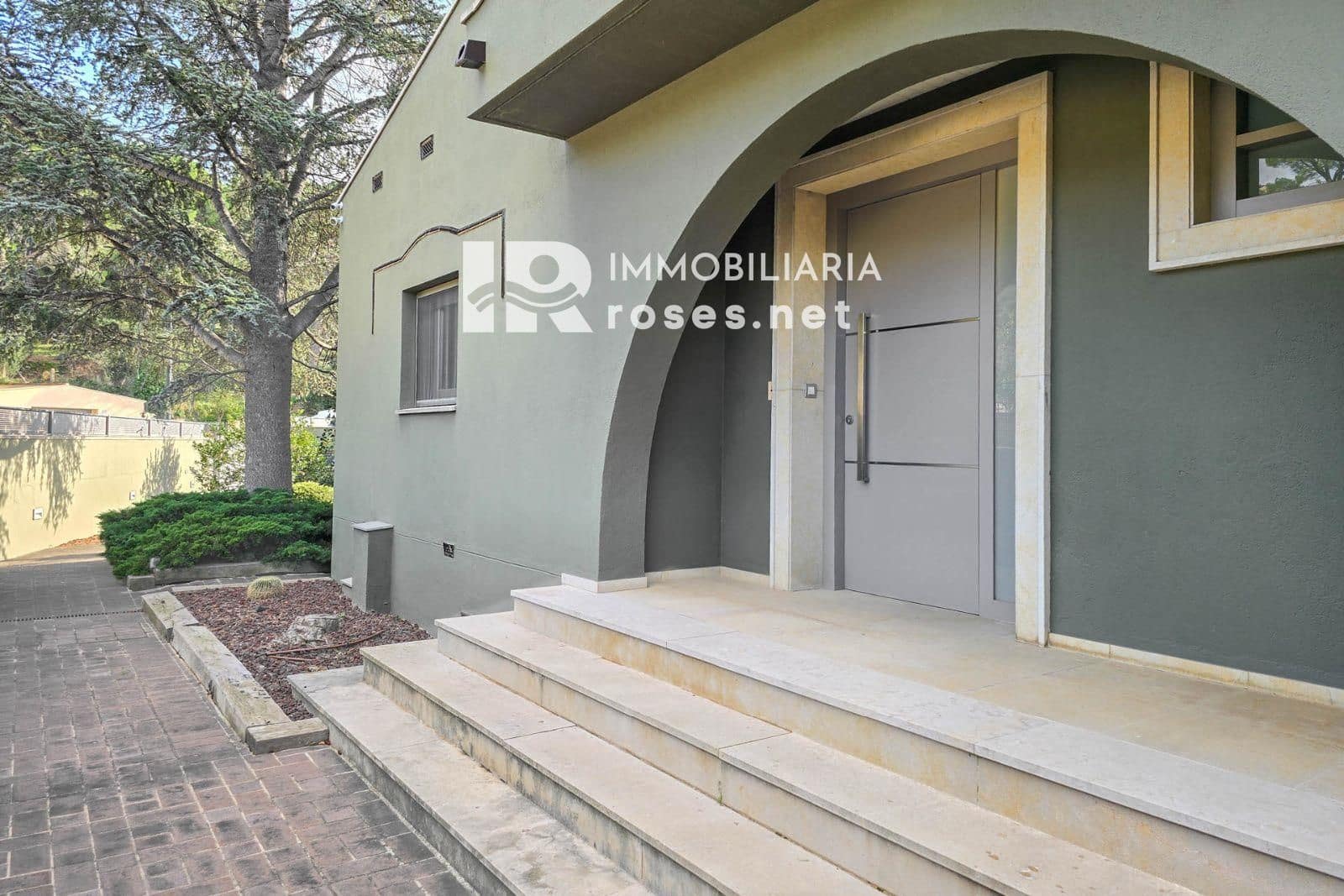 5 bedroom Villa for sale in La Jonquera with pool garage - € 890,000 (Ref: 9453434)