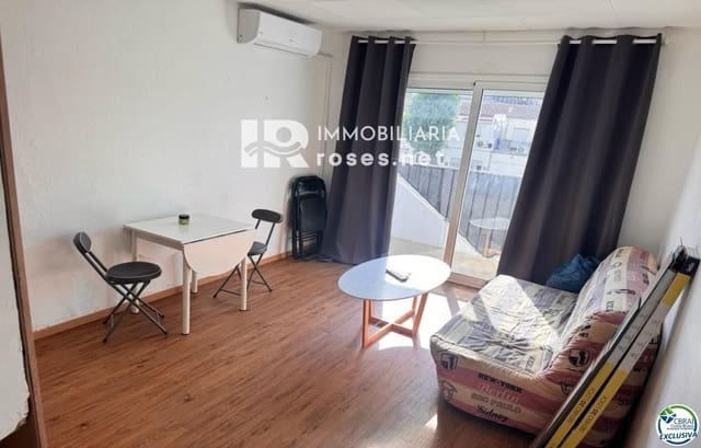 Flat te koop in Empuriabrava, Castelló d'Empúries - € 80.000 (Ref: 9453435)