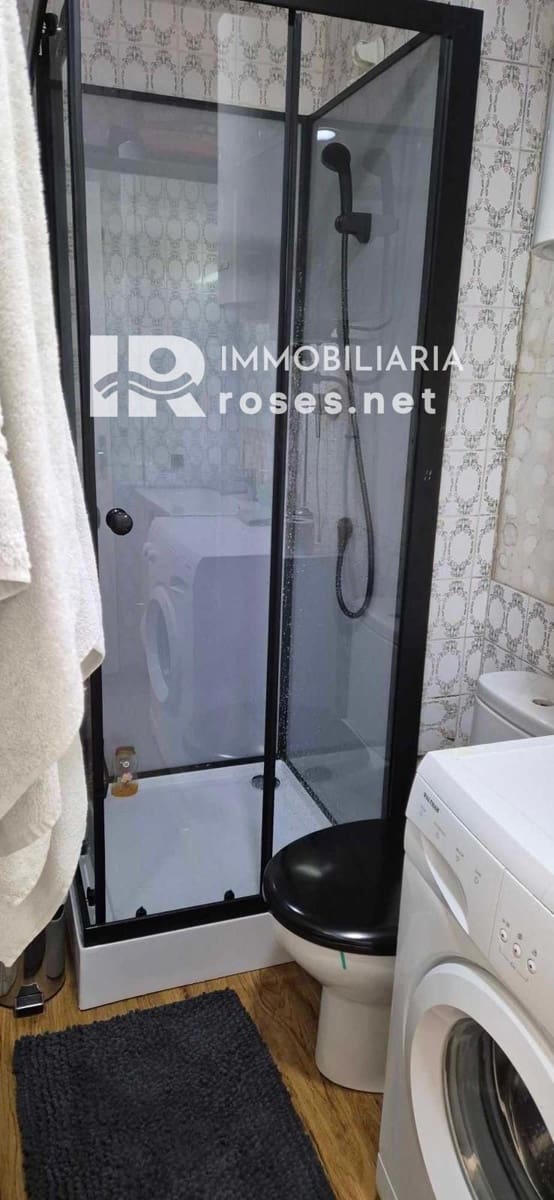 Flat for sale in Empuriabrava - € 80,000 (Ref: 9453435)