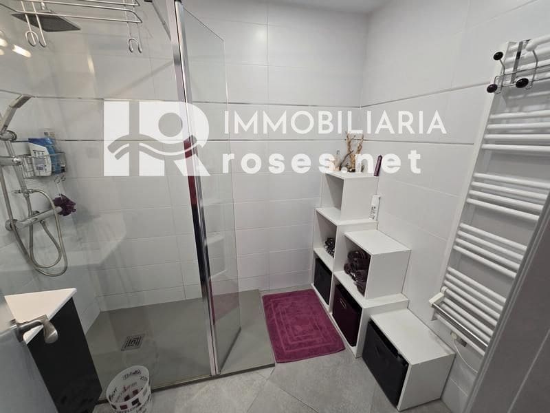 2 soverom Leilighet til salgs i Empuriabrava med svømmebasseng - € 249 000 (Ref: 9459500)