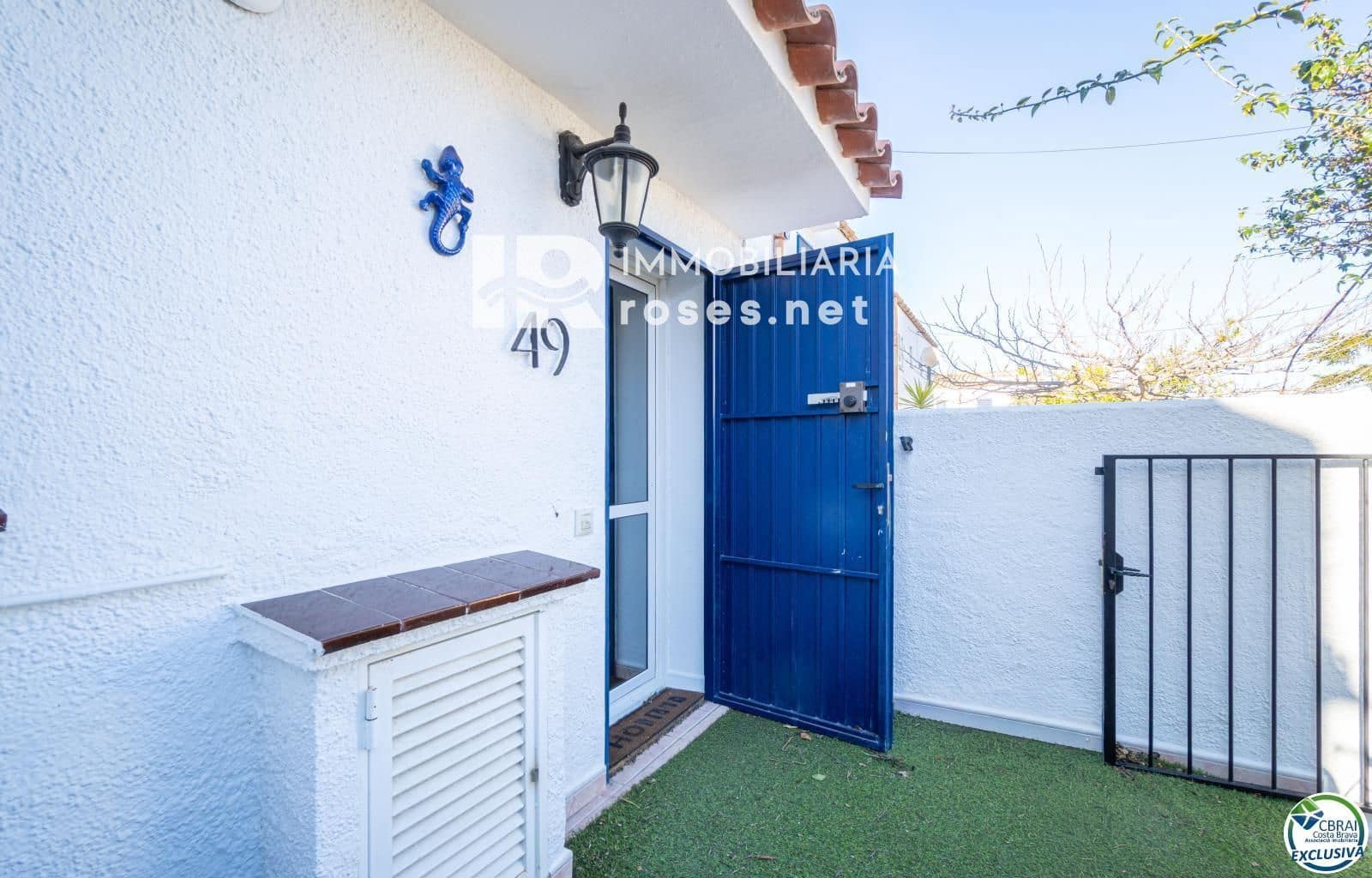 4 makuuhuone Omakotitalo myytävänä paikassa Empuriabrava mukana 
autotalli - 455 000 € (Ref: 9495305)