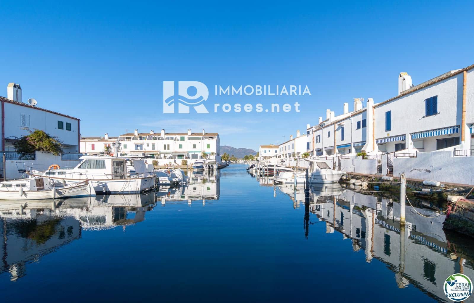 4 makuuhuone Omakotitalo myytävänä paikassa Empuriabrava mukana 
autotalli - 455 000 € (Ref: 9495305)