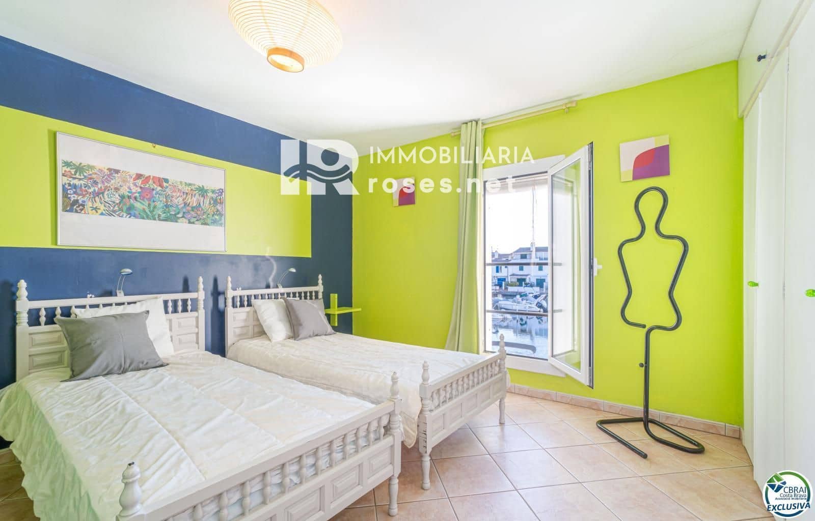 4 makuuhuone Omakotitalo myytävänä paikassa Empuriabrava mukana 
autotalli - 455 000 € (Ref: 9495305)