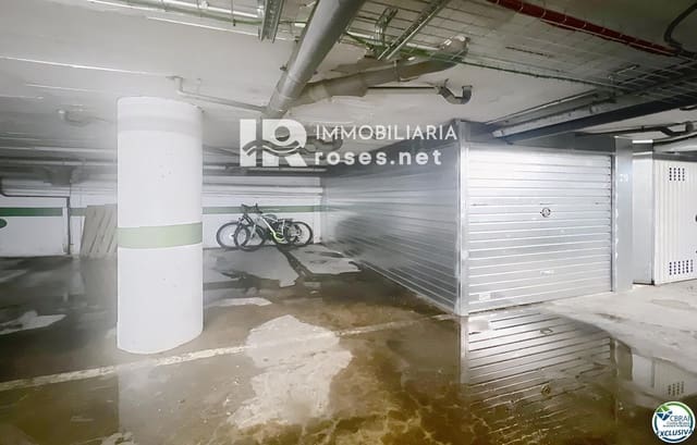 Garagem para venda em Empuriabrava, Castelló d'Empúries - 37 500 € (Ref: 9504682)
