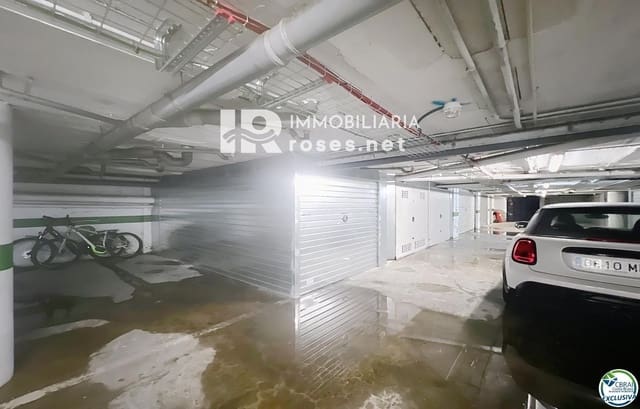 Garagem para venda em Empuriabrava, Castelló d'Empúries - 37 500 € (Ref: 9504682)