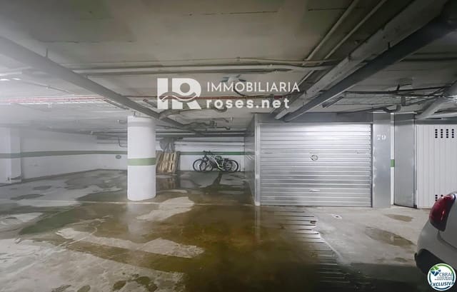 Garagem para venda em Empuriabrava, Castelló d'Empúries - 37 500 € (Ref: 9504682)
