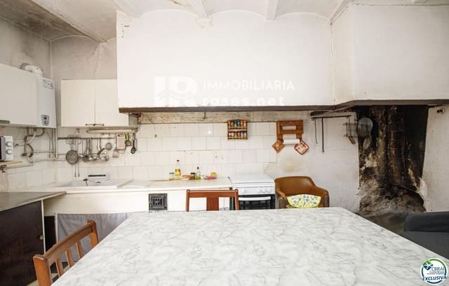 3 bedroom Villa for sale in Palau de Santa Eulàlia with garage - € 380,000 (Ref: 9528600)