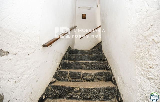 3 bedroom Villa for sale in Palau de Santa Eulàlia with garage - € 380,000 (Ref: 9528600)