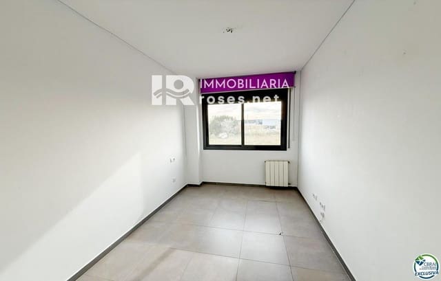 3 bedroom Flat for sale in Vilatenim, Figueres with pool garage - € 275,000 (Ref: 9534454)