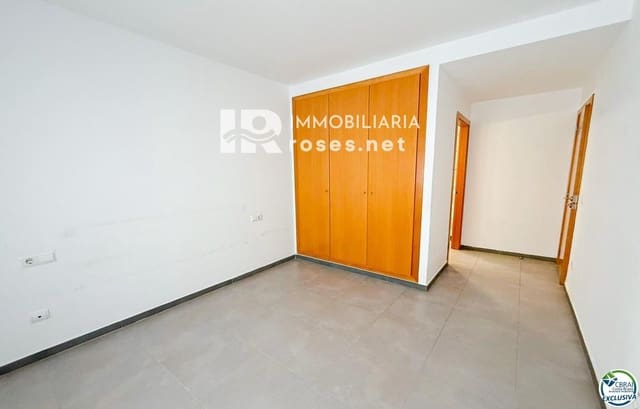 3 bedroom Flat for sale in Vilatenim, Figueres with pool garage - € 275,000 (Ref: 9534454)