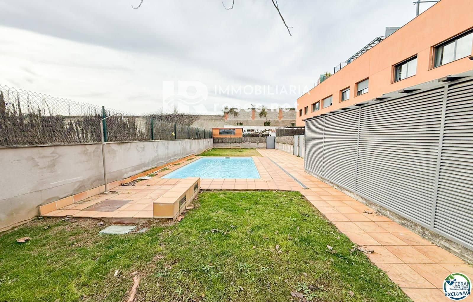 3 bedroom Flat for sale in Figueres with pool garage - € 275,000 (Ref: 9534454)