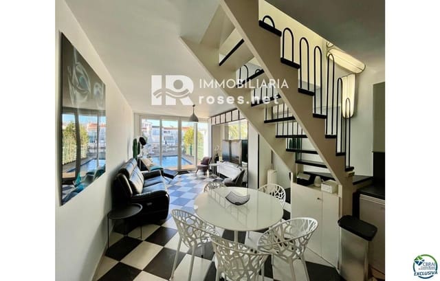 3 sypialnia Dom na sprzedaż w Empuriabrava, Castelló d'Empúries z basenem garażem - 595 000 € (Ref: 9538921)