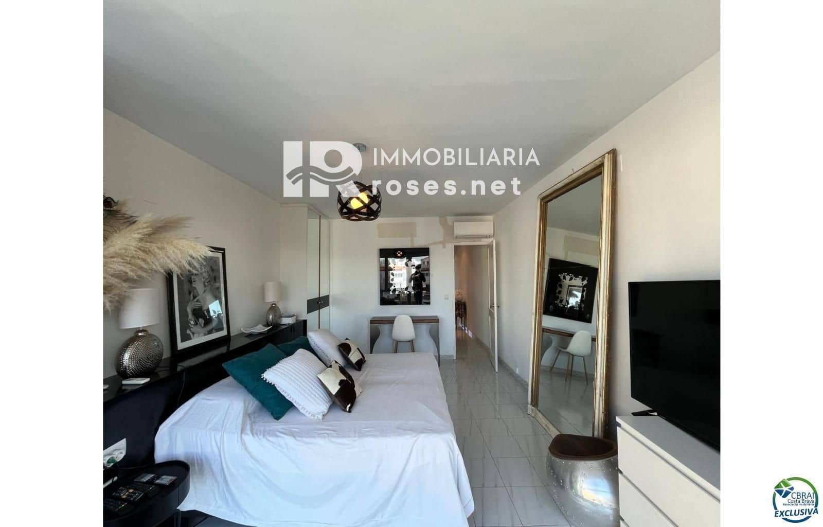 3 chambre Maison de Ville à vendre à Empuriabrava avec piscine garage - 595 000 € (Ref: 9538921)