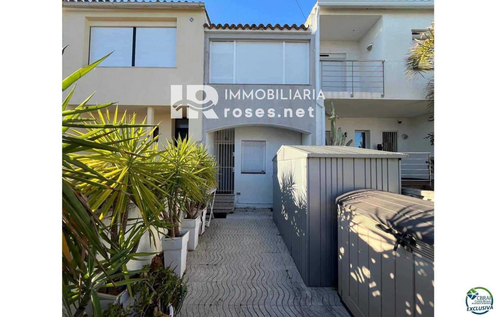 3 chambre Maison de Ville à vendre à Empuriabrava avec piscine garage - 595 000 € (Ref: 9538921)