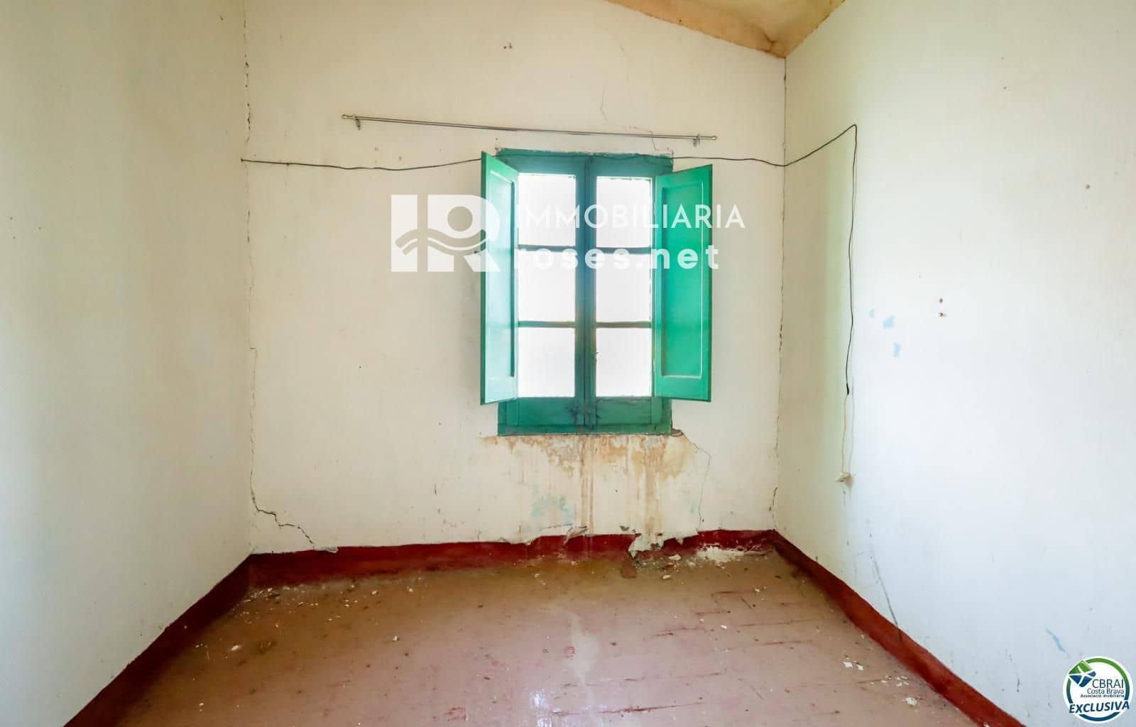 7 bedroom Villa for sale in Santa Llogaia d'Alguema - € 249,000 (Ref: 9558975)