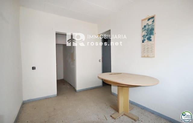 7 soverom Villa til salgs i Santa Llogaia d'Alguema - € 249 000 (Ref: 9558975)