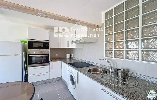 Flat te koop in Empuriabrava, Castelló d'Empúries - € 119.000 (Ref: 9566750)