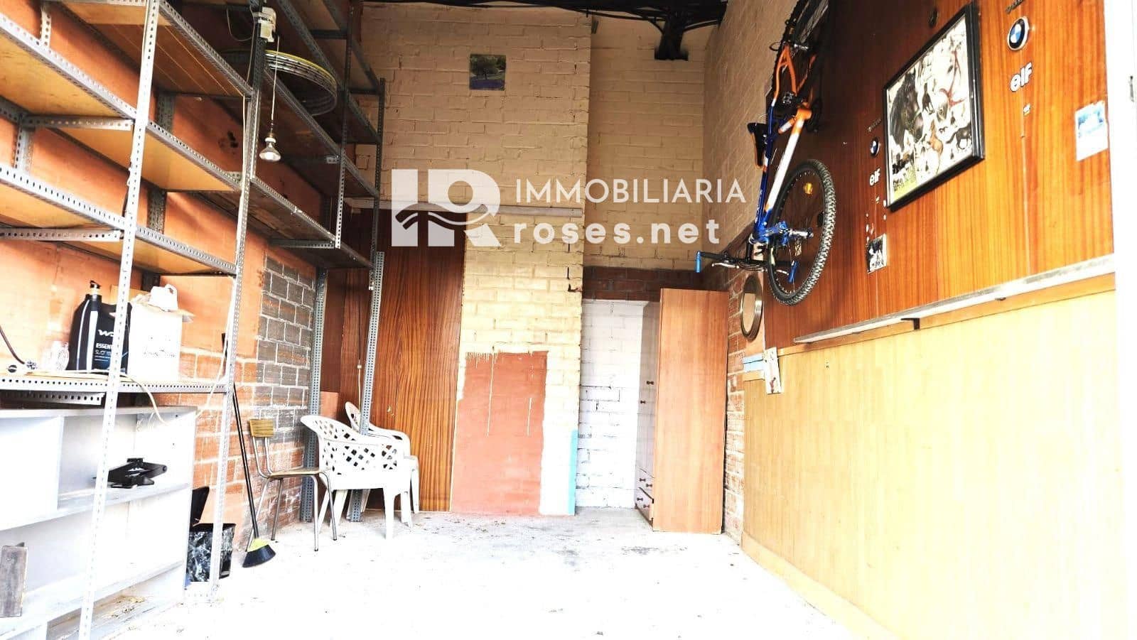 Garage for sale in Roses - € 36,000 (Ref: 9566751)