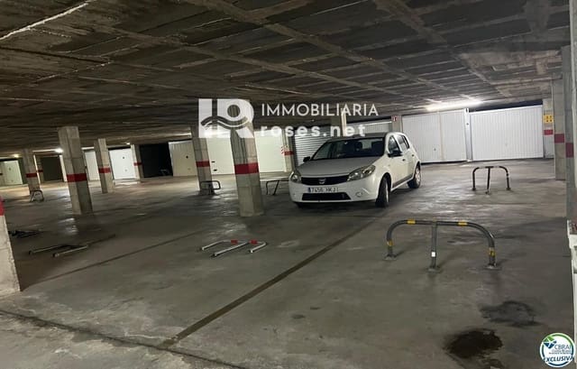 Garage till salu i Empuriabrava, Castelló d'Empúries - 19 000 € (Ref: 9571623)