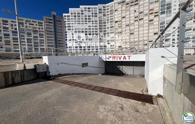 Garage till salu i Empuriabrava, Castelló d'Empúries - 19 000 € (Ref: 9571623)