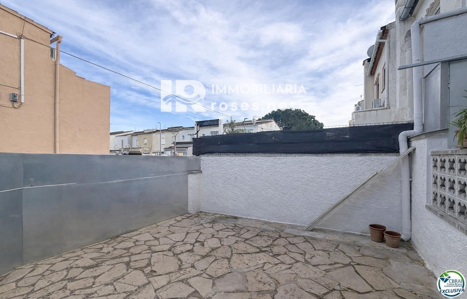 2 soveværelse Byhus til salg i Empuriabrava med swimmingpool - € 179.000 (Ref: 9587986)